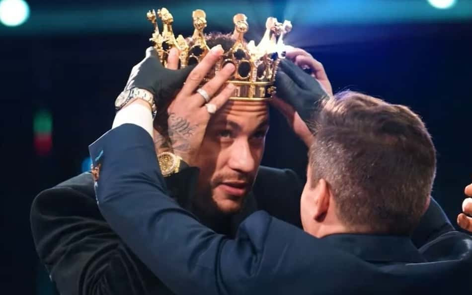 Leilão do Instituto Neymar: saiba quem arrematou coroa de ouro por 3,5 milhões