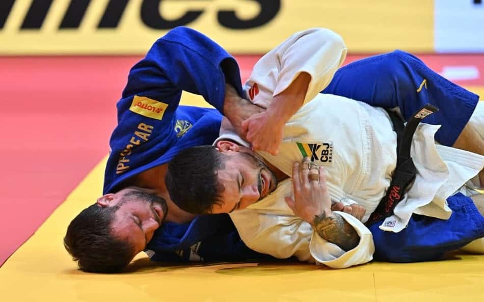 Mundial de Judô: Daniel Cargnin vai à final inédita e garante medalha