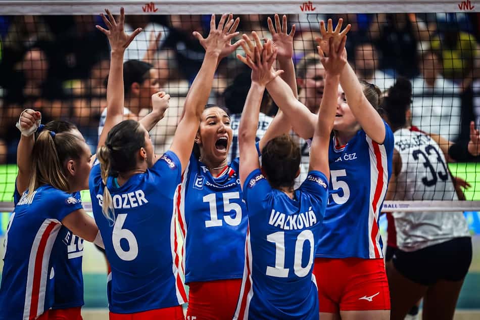 Jogo de Estados Unidos e Tchéquia na VNL (Foto: VNL)