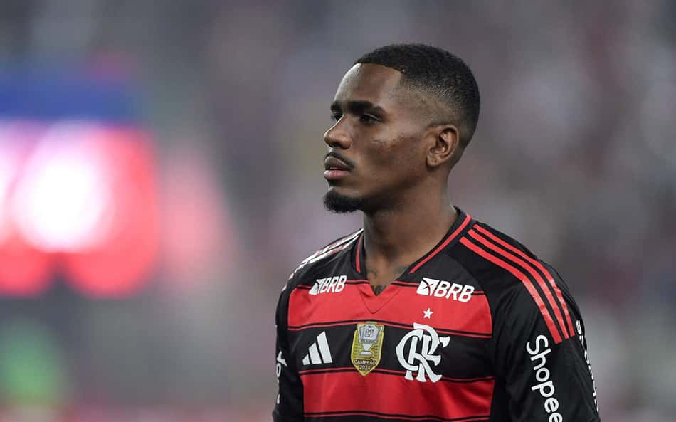 Evertton Araújo valoriza liderança do Flamengo no Brasileirão e mira Mundial de Clubes