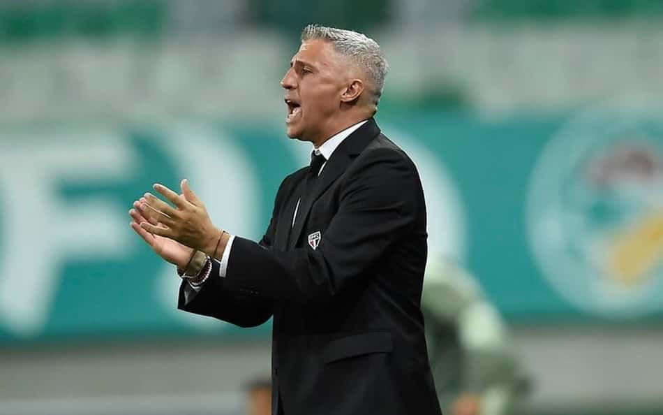Quem é a nova comissão técnica de Crespo e o que mudou no São Paulo?