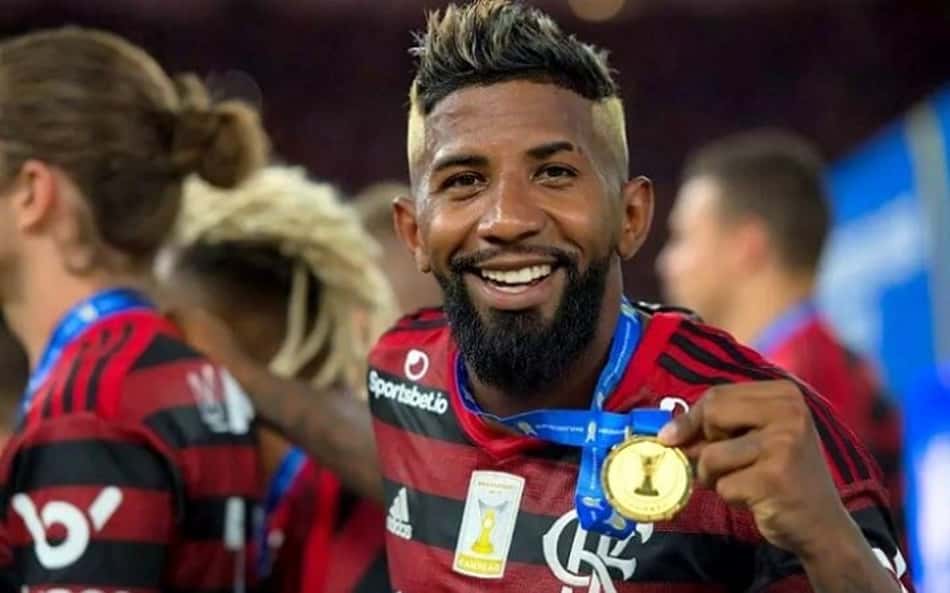 Rodinei vê Flamengo com chances no Mundial e lembra final contra o Liverpool: 'Merecíamos vencer'