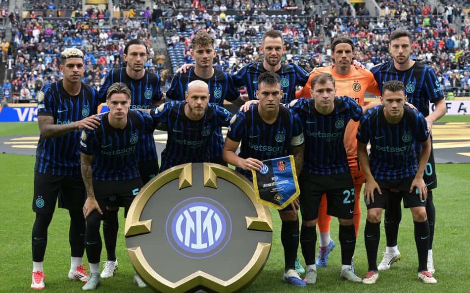 Técnico da Inter de Milão elogia ex-Botafogo em vitória no Mundial de Clubes