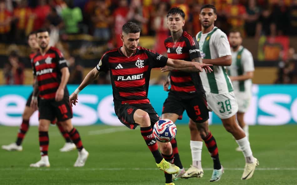Jornal põe jogadores de Botafogo e Flamengo na lista de melhores do Mundial de Clubes; veja