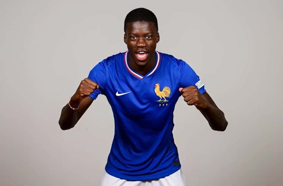 Mamadou Sarr é o novo reforço do Chelsea para o Mundial (Foto: Divulgação)
