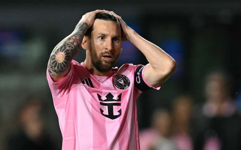 Atitude de Messi com ex-Seleção Brasileira chama atenção no Mundial: 'Curiosa'