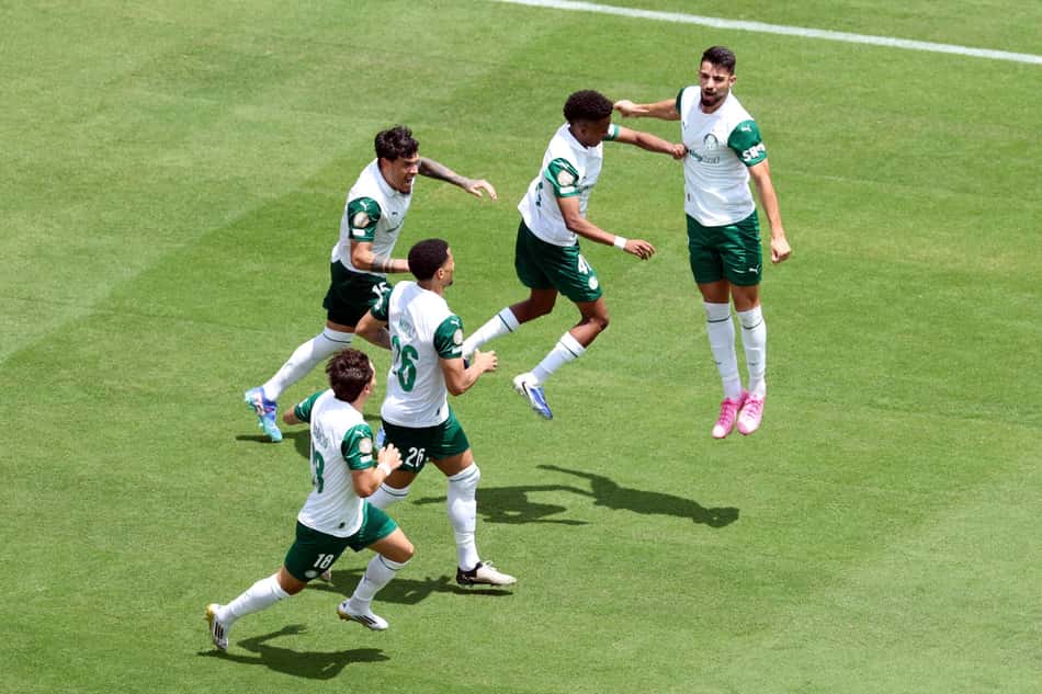 Palmeiras garantiu pouco mais de R$ 220 milhões em prêmios na comptição. (Foto: CHARLY TRIBALLEAU / AFP)