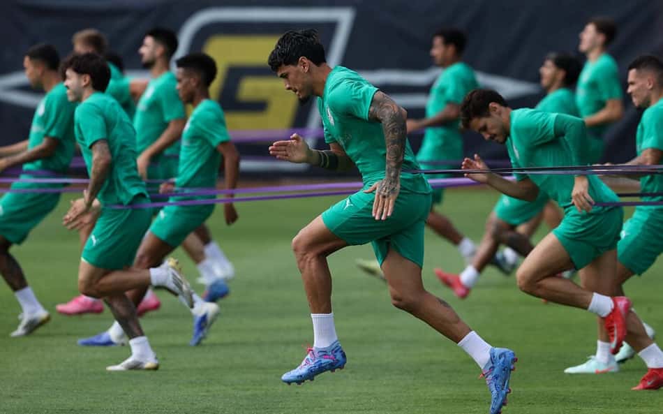 Abel finaliza preparação e ajusta escalação do Palmeiras para a estreia do Mundial