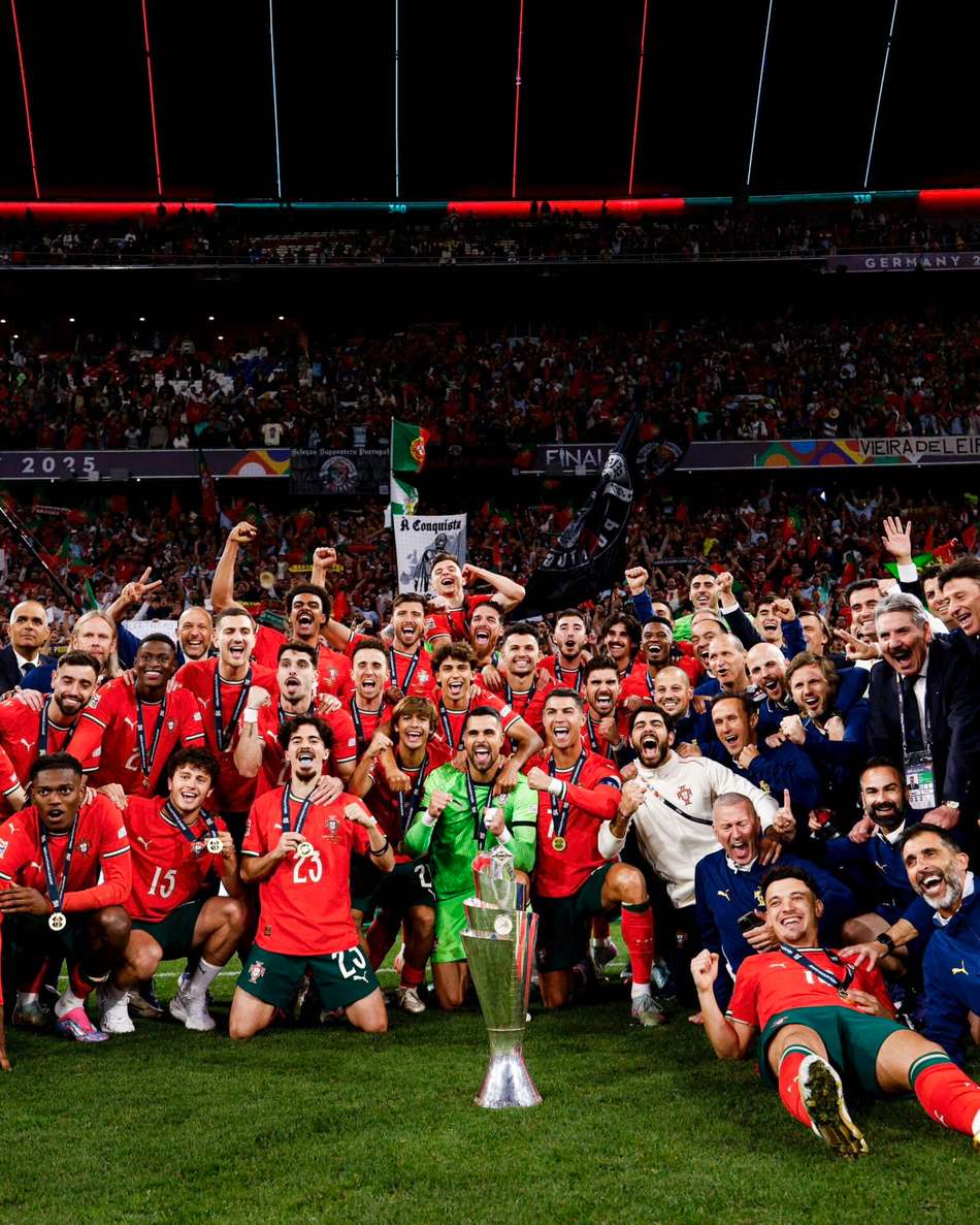 Portugal comemorando o título da Liga das Nações