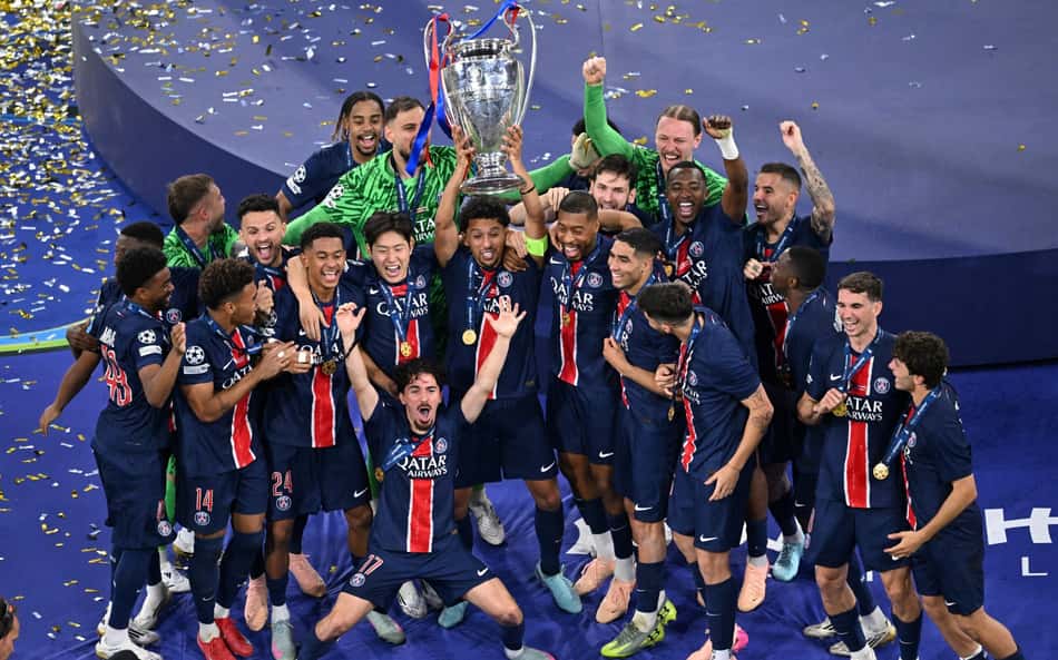 Artista de homenagem a jogador do PSG é preso em Paris; entenda