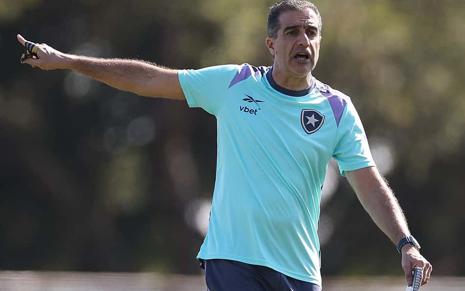 Renato Paiva, técnico do Botafogo