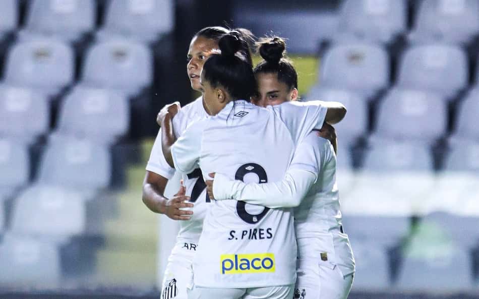 Santos comemora classificação na Copa do Brasil feminina. (Foto: Santos FC/Divulgação)