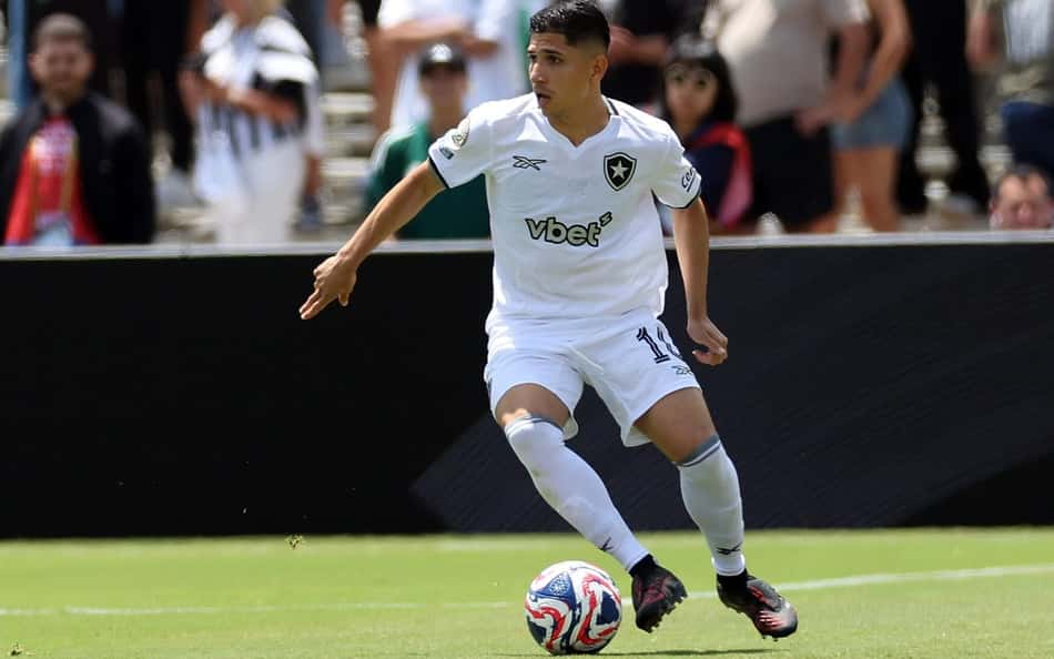 Botafogo chega às oitavas do Mundial precisando calibrar a pontaria
