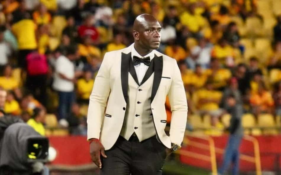 Algoz do Corinthians, técnico 'elegante' é demitido no Equador