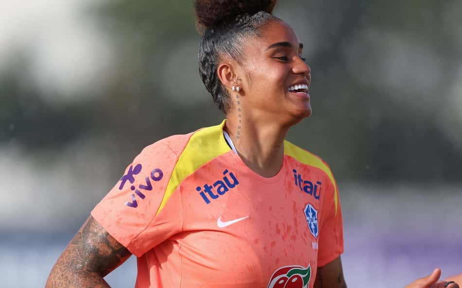 Tarciane, da Seleção Brasileira, durante treino nesta terça-feira (27). Foto: Lívia Villas Boas / (Staff Images Woman /CBF)
