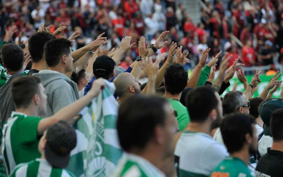 STJD libera 10% dos ingressos para torcida do Coritiba contra o Athletico; PM define segurança