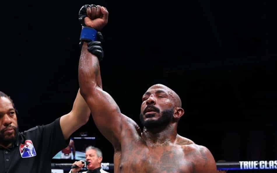Khalil Rountree Jr. derrotou Jamahal Hill no UFC Baku (Foto: Divulgação/UFC)