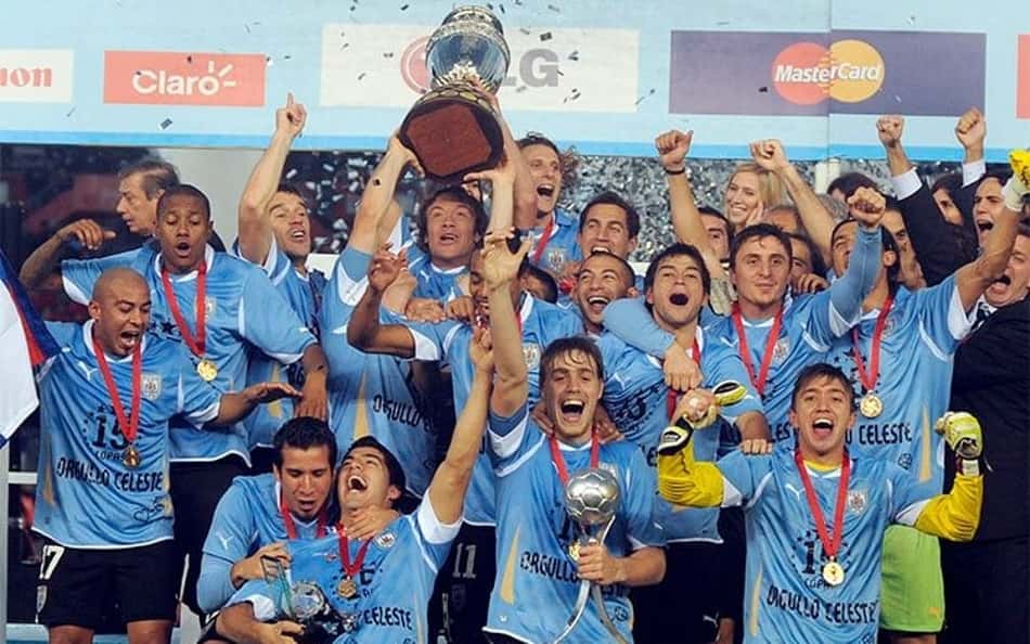 Ídolo sul-americano é anunciado por possível rival de Flamengo e Inter na Libertadores