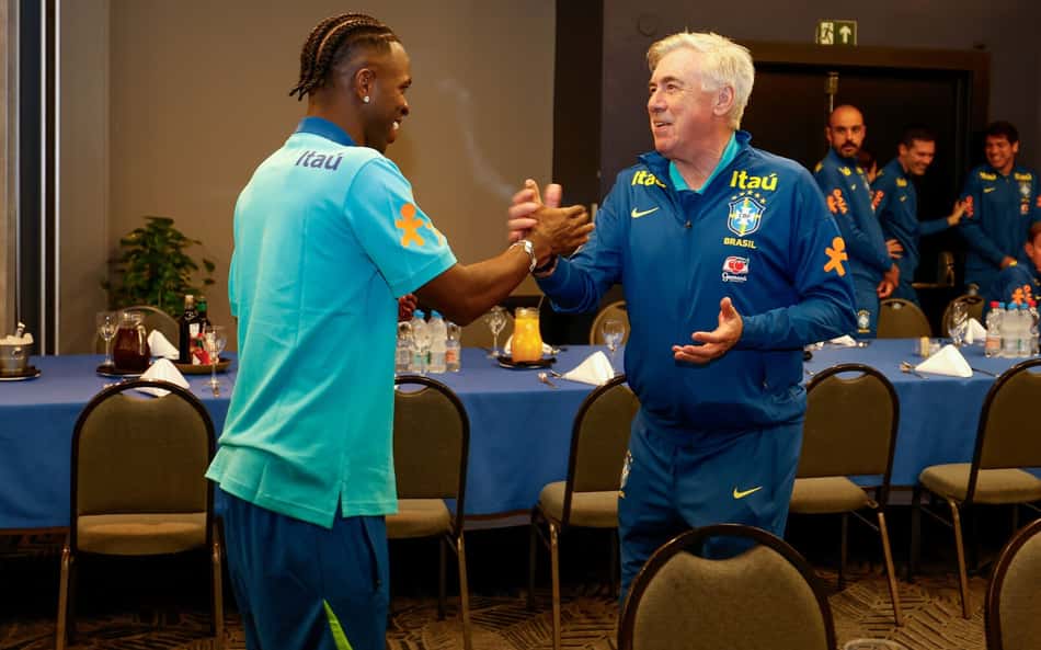 Ancelotti e Vinícius Jr se reencontram na Seleção Brasileira (Foto: Rafael Ribeiro/CBF)