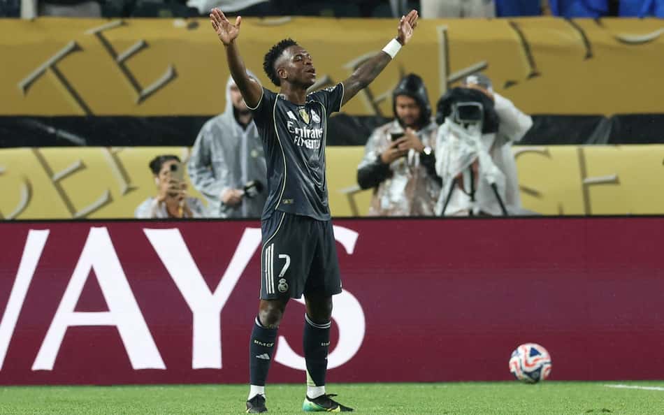 Vini Jr cita Ancelotti e elogia mudança com Xabi Alonso no Real Madrid