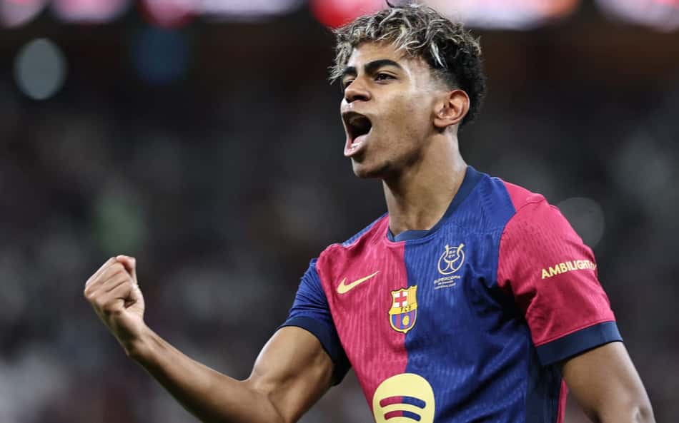 Lamine Yamal comemora golaço pelo Barcelona (Foto: Fadel Senna/AFP)
