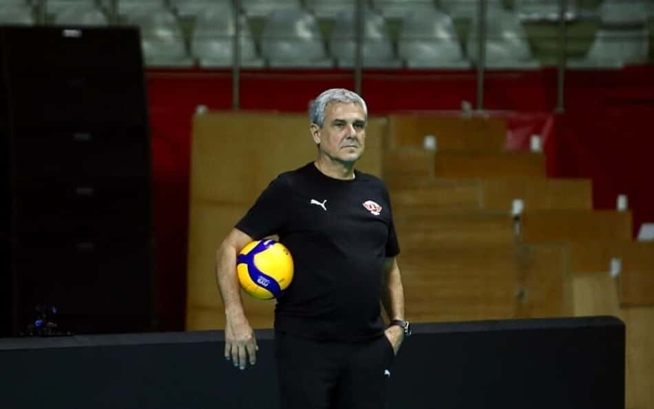 José Roberto define 14 jogadoras para estreia do Brasil na VNL feminina