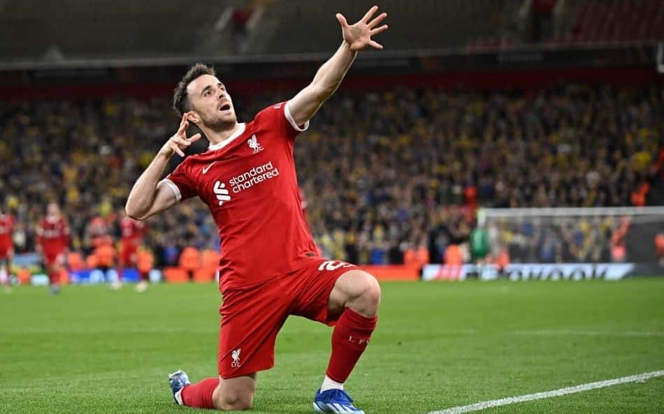 Clube europeu faz homenagem a Diogo Jota em camisa para final