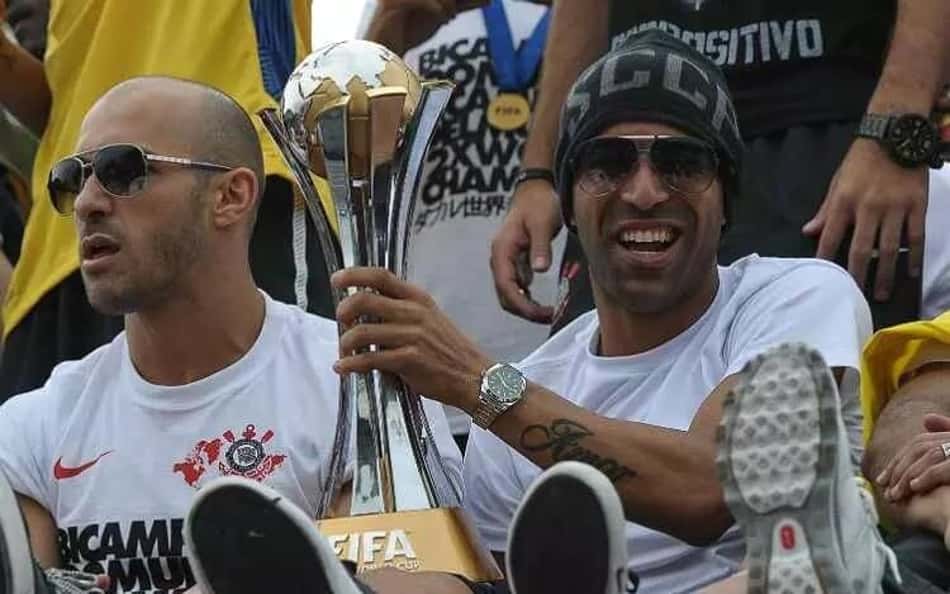 Ídolos do Corinthians provocam Palmeiras após queda no Mundial: 'Acesso negado'