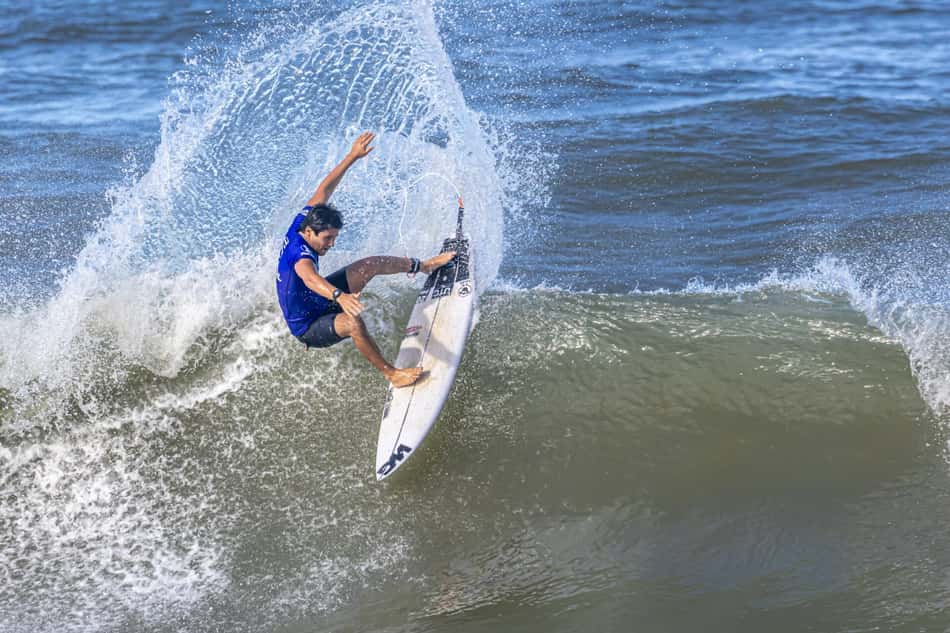 Surfista Diego Aguiar (Foto: Fabriciano Junior / CBSurf)