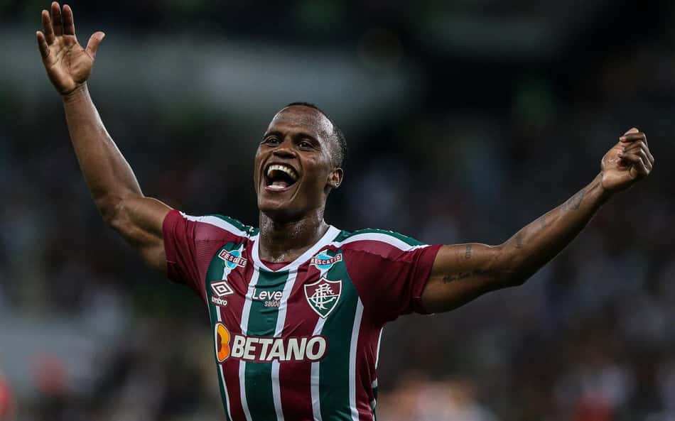Jhon Arias explica saída do Fluminense e promete retorno: 'Um dia vou voltar'