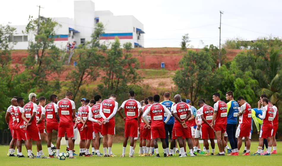 Jogadores do Bahia em dia de treino no Fazendão (Foto: Marcelo Malaquias / EC Bahia)