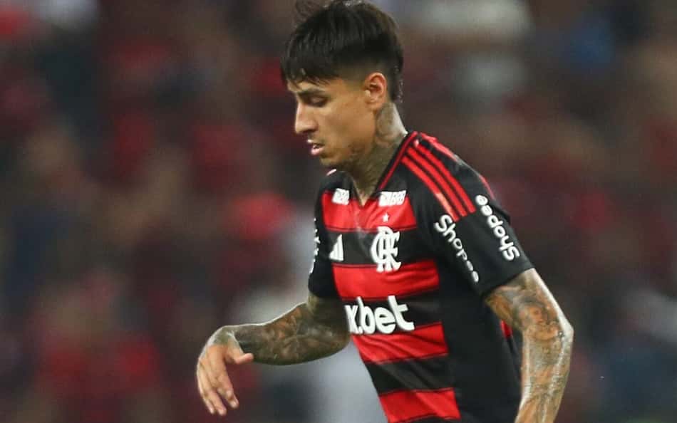 Flamengo libera, e Pulgar vai ao Chile passar por cirurgia