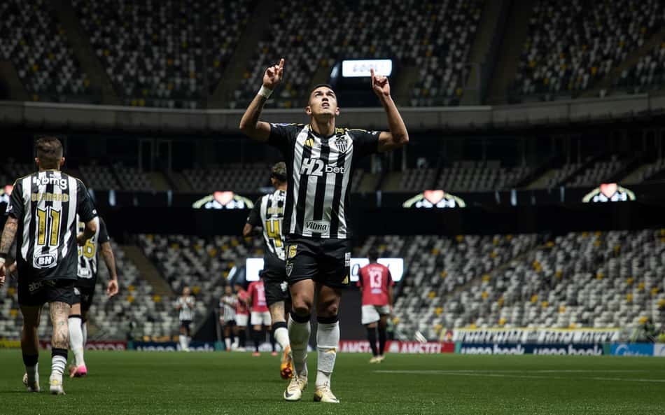 Cuello comemora gol do Atlético-MG (Foto: Pedro Souza / Atlético)