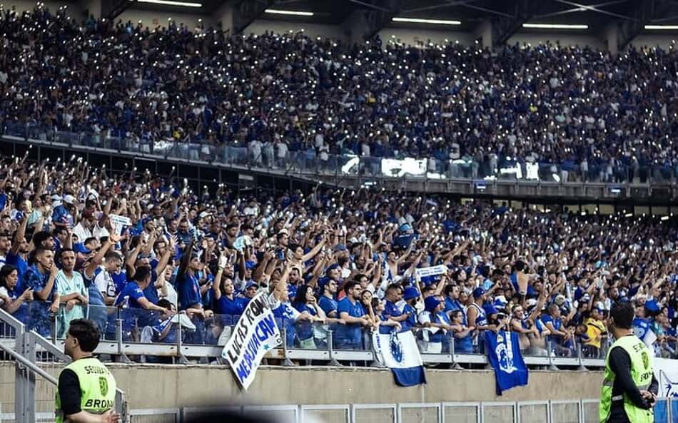 Venda antecipada para Cruzeiro x Grêmio atinge 25 mil ingressos