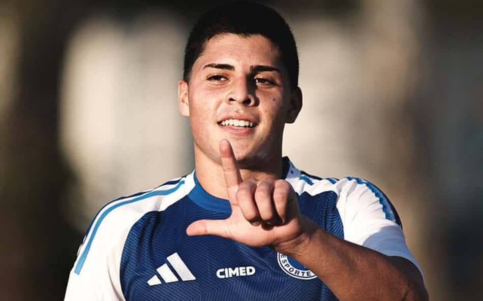 Cruzeiro renova com meia Baptistella por cinco temporadas