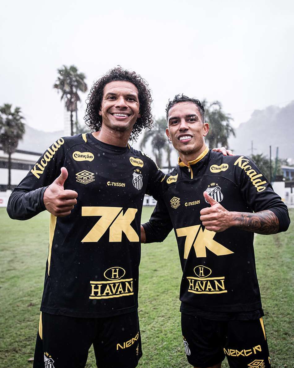 Willian Arão e Igor Vinícius foram anunciados na última terça-feira (1º) como reforços do Santos para o segundo semestre deste ano. (Foto: Raul Baretta/ Santos FC)