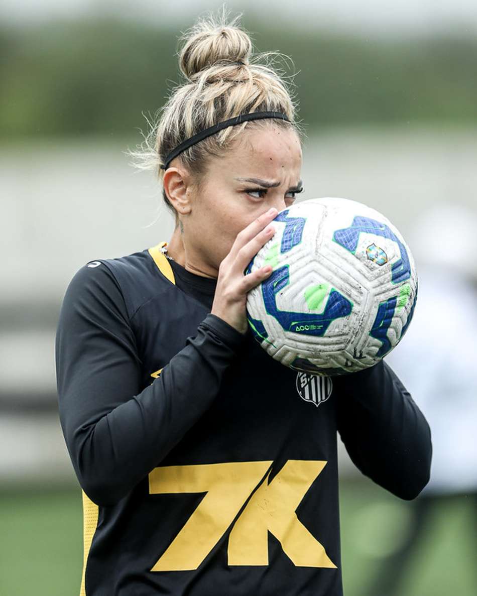 Thaisinha é uma das lideranças do elenco das Sereias da Vila. (Foto: Reinaldo Campos/ Santos FC)