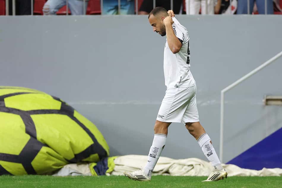 Arthur Cabral comemorando gol contra o Vasco (Foto: Vítor Silva/Botafogo)