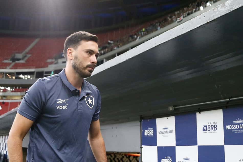 Davide Ancelotti assinou súmula como assistente do Botafogo (Foto: Vítor Silva/Botafogo)
