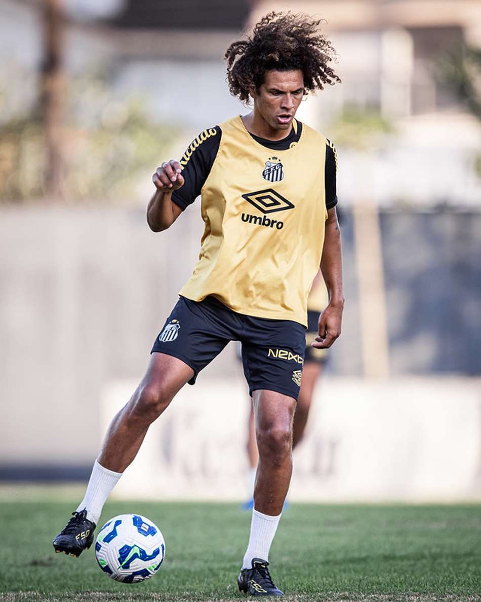 Willlian Arão fez a estreia pelo Santos diante do Flamengo, na última quarta-feira (16). (Foto: Raul Baretta/ Santos FC)