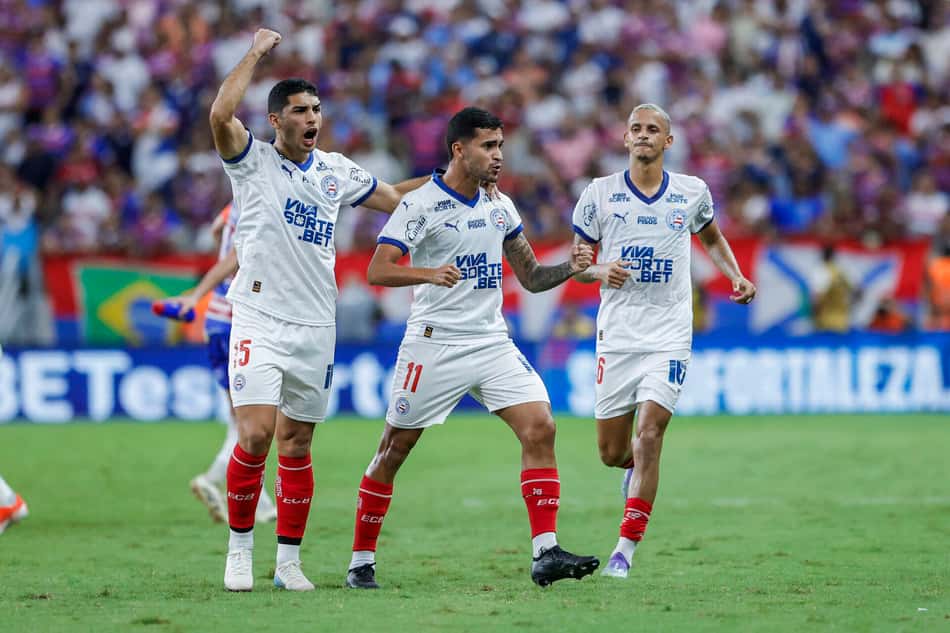 Nestor comemora gol de empate do Bahia contra o Fortaleza (Foto: Rafael Rodrigues / EC Bahia)