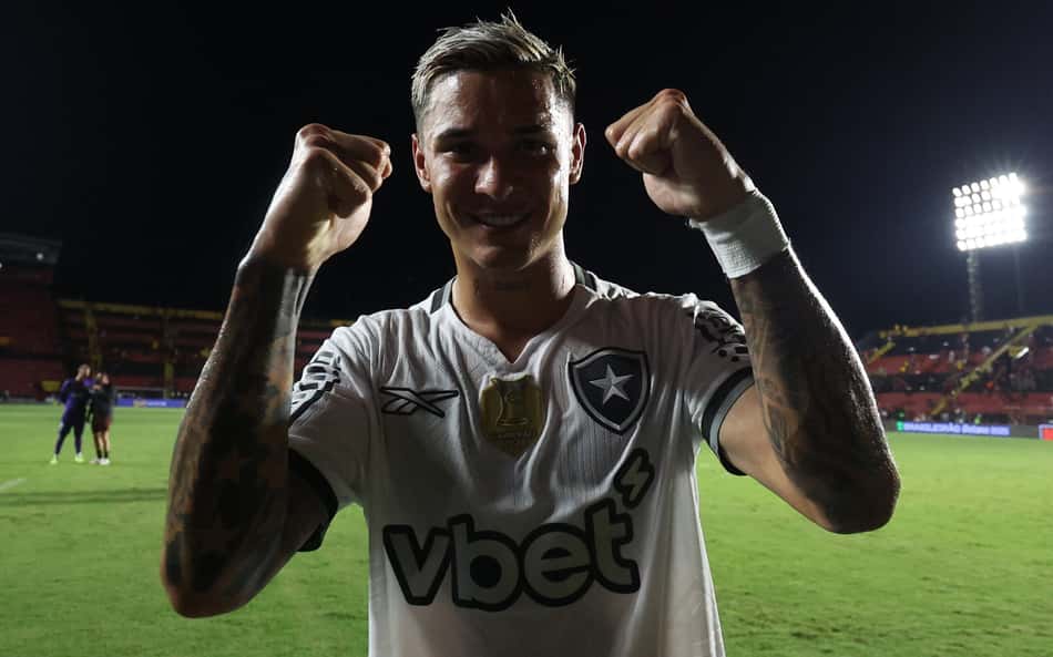 Mateo Ponte comemorando a vitória do Botafogo sobre o Sport (Foto: Vítor Silva/Botafogo)