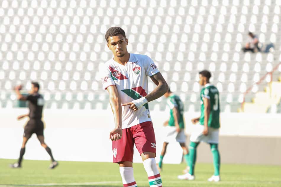 Riquelme Felipe comemora gol pelo Fluminense no sub-20