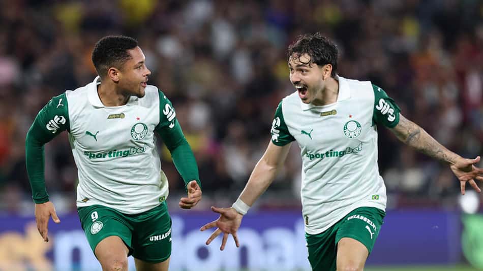 Vitor Roque e Mauricio, jogadores do Palmeiras