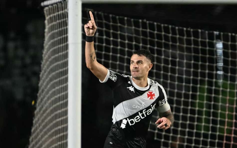 Jogos de hoje: quem joga no futebol e onde assistir ao vivo (15/07/2025)