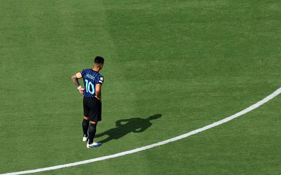 Meia da Inter criticado por Lautaro se defende em nota: 'Respeito não pode ser unilateral'