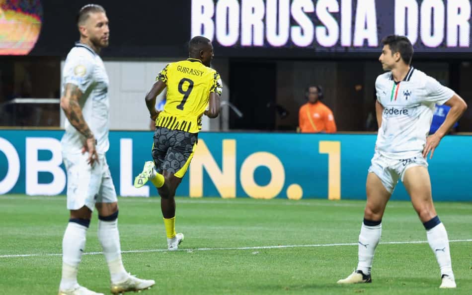 Guirassy brilha, Borussia despacha Monterrey e pega o Real Madrid nas quartas do Mundial