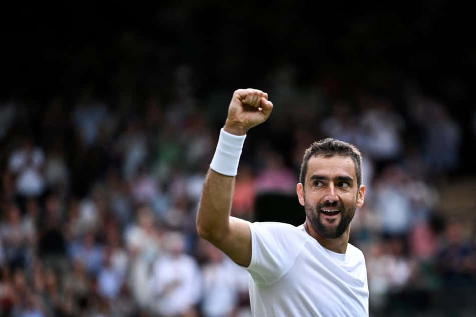 A alegria do croata Marin Cilic ao comemorar a vitória sobre o britânico Jack Draper (Foto: Kirill KUDRYAVTSEV / AFP)