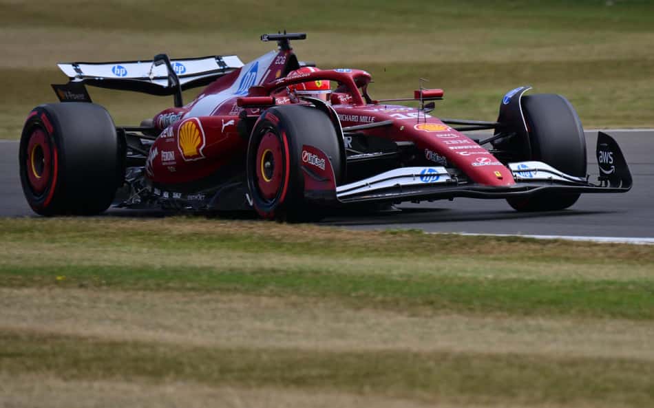 F1: Ferrari volta ao topo e Leclerc lidera TL3 do GP da Inglaterra