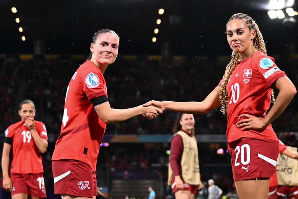 Jogos de hoje: Suíça enfrenta Finlândia na Eurocopa Feminina (Foto: SEBASTIEN BOZON / AFP)